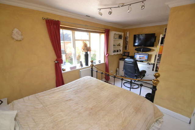  Image of 3 bedroom Semi-Detached house for sale in Pynchbek Thorley Bishop