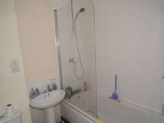  Image of 2 bedroom Terraced house to rent in Gardenia Drive Tiverton EX16 at Moorhayes Park  TIVERTON, EX16 6UH
