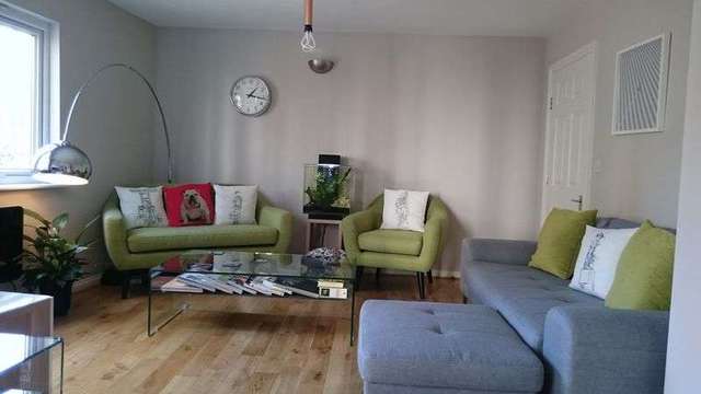 Image of 2 bedroom Flat to rent in Mellish Street London E14 at 161 Mellish Street  London, E14 8PJ