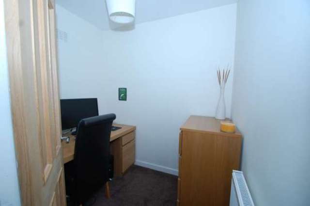  Image of 3 bedroom Semi-Detached house for sale in Invergyle Drive Glasgow G52 at 183 Invergyle Drive  Cardonald, G52 2BS