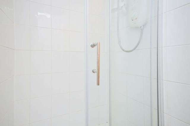  Image of 2 bedroom Flat for sale in Maryfield Edinburgh EH7 at Maryfield  Edinburgh, EH7 5AR