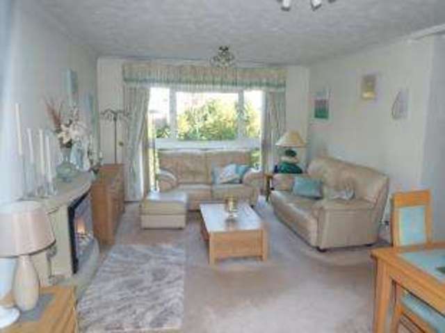  Image of 2 bedroom Flat for sale in Lindsay Road Westbourne Bournemouth BH13 at 30 Lindsay Road Poole Canford Cliffs, BH13 6BG