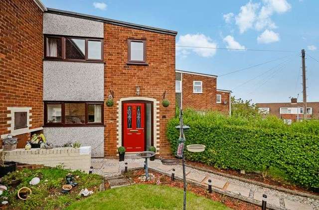  Image of 3 bedroom Terraced house for sale in Red Hall Avenue Connah