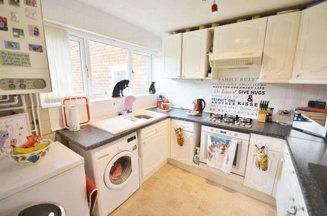  Image of 3 bedroom Terraced house for sale in Red Hall Avenue Connah