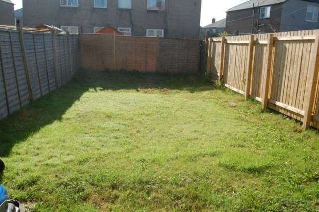  Image of 2 bedroom Flat for sale in Bucklaw Terrace Glasgow G52 at 33 Bucklaw Terrace  Cardonald, G52 3BW