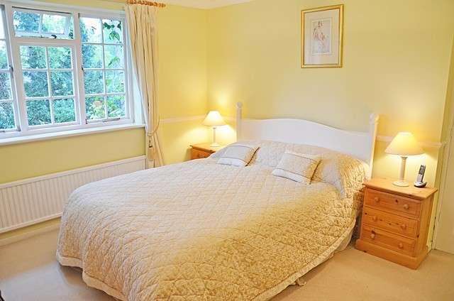  Image of 4 bedroom Detached house for sale in Vicarage Gardens Ascot SL5 at South Ascot, SL5 9DX