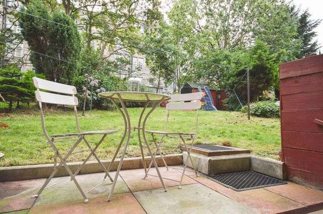  Image of 2 bedroom Flat for sale in Meadowbank Terrace Edinburgh EH8 at Meadowbank Terrace Meadowbank Edinburgh, EH8 7AR