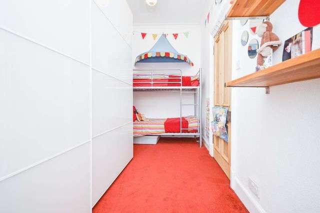  Image of 2 bedroom Flat for sale in Meadowbank Terrace Edinburgh EH8 at Meadowbank Terrace Meadowbank Edinburgh, EH8 7AR