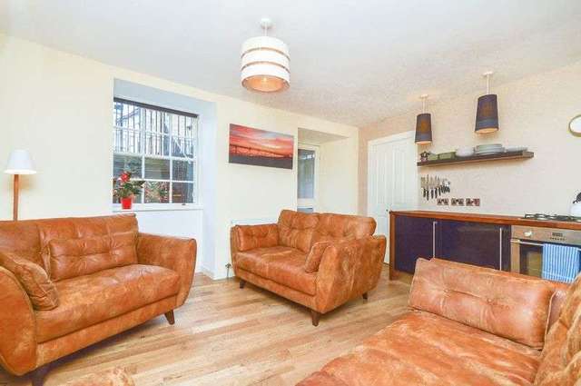  Image of 2 bedroom Flat for sale in Huntly Street Edinburgh EH3 at Huntly Street Canonmills Edinburgh, EH3 5HB
