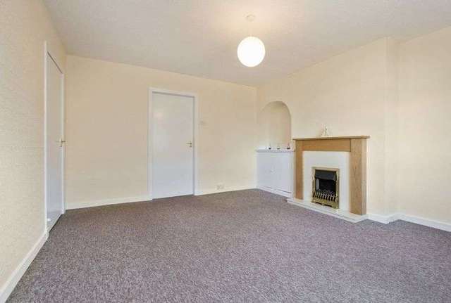  Image of 1 bedroom Flat for sale in Aberdour Crescent Dunfermline KY11 at Aberdour Crescent  Dunfermline, KY11 4QU
