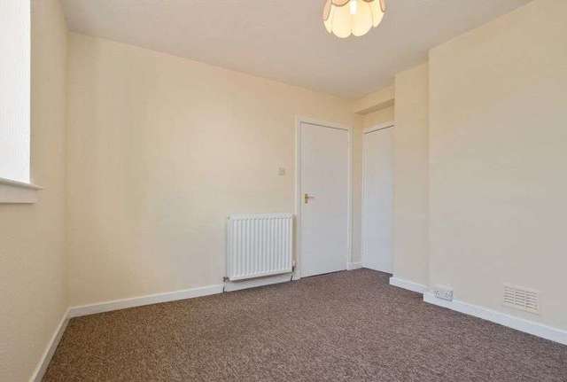  Image of 1 bedroom Flat for sale in Aberdour Crescent Dunfermline KY11 at Aberdour Crescent  Dunfermline, KY11 4QU