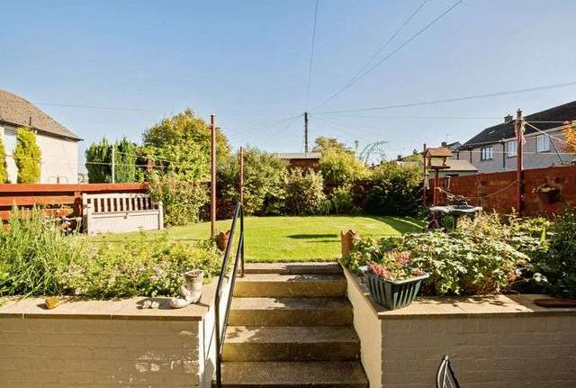  Image of 1 bedroom Flat for sale in Aberdour Crescent Dunfermline KY11 at Aberdour Crescent  Dunfermline, KY11 4QU