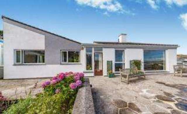 Image of 4 bedroom Bungalow for sale in Glenway Adit Lane Newlyn Penzance TR18 at Adit Lane Newlyn Newlyn, TR18 5DY