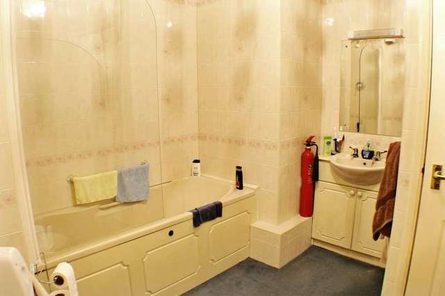  Image of 1 bedroom Retirement Property for sale in Albion Place Northampton NN1 at Albion Place Derngate Northampton, NN1 1UG