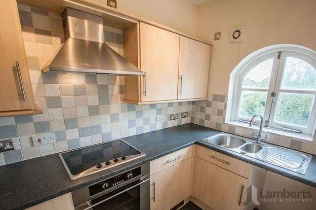  Image of 2 bedroom Flat to rent in Alcester Road Studley B80 at Alcester Road  Studley, B80 7NP