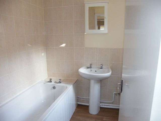  Image of 3 bedroom Terraced house to rent in Almyr Terrace Watchet TA23 at Almyr Terrace  Watchet, TA23 0DB