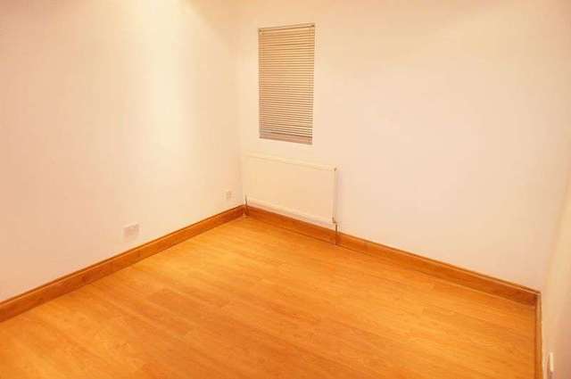  Image of 2 bedroom Flat to rent in High Street Alton GU34 at High Street  Alton, GU34 1ET