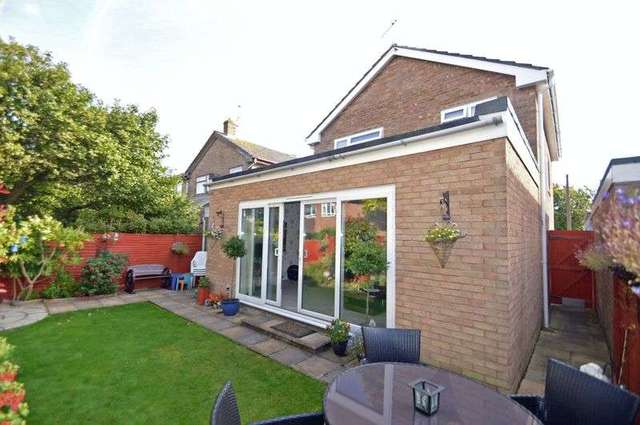 Image of 3 bedroom Detached house for sale in Ashton Close Clevedon BS21 at Ashton Close  Clevedon, BS21 7UT