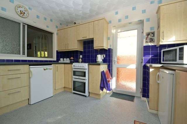  Image of 3 bedroom Detached house for sale in Ashton Close Clevedon BS21 at Ashton Close  Clevedon, BS21 7UT