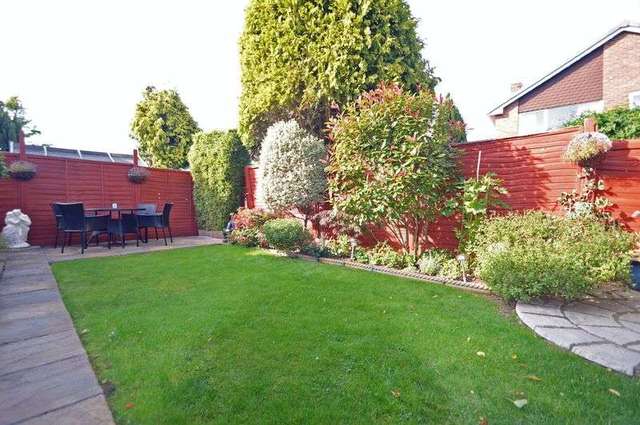  Image of 3 bedroom Detached house for sale in Ashton Close Clevedon BS21 at Ashton Close  Clevedon, BS21 7UT