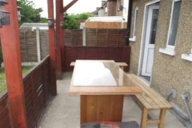  Image of 3 bedroom Detached house to rent in Duke Road Ilford IG6 at Barkingside, IG6 1NJ