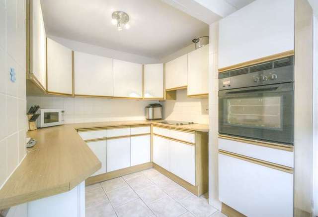  Image of 4 bedroom Detached house for sale in Barnham Road Barnham Bognor Regis PO22 at Barnham West Sussex Barnham, PO22 0EP