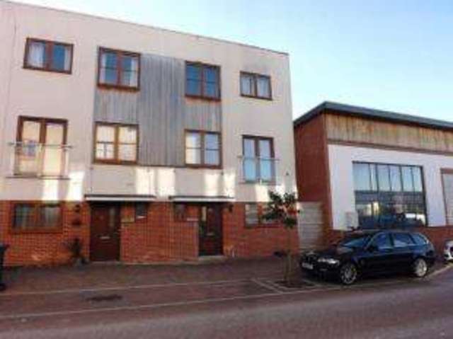  Image of 3 bedroom End of Terrace for sale in Greenlands Road Basingstoke RG24 at Basingstoke Hampshire Sherborne St John, RG24 9RD