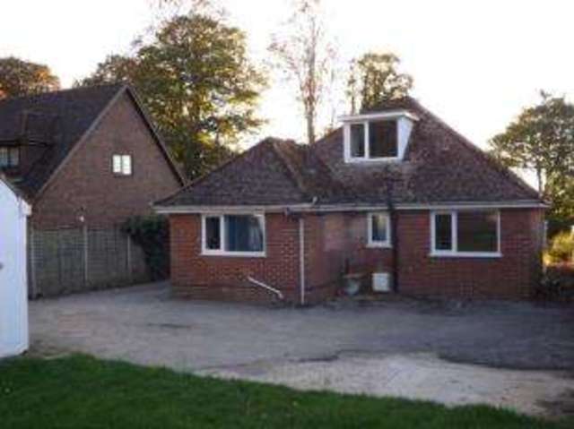  Image of Bungalow for sale in Kempshott Lane Basingstoke RG22 at Basingstoke Hampshire Kempshott, RG22 5NB