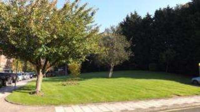  Image of 4 bedroom Terraced house for sale in Baxendale London N20 at Whetstone  Whetstone, N20 0EG