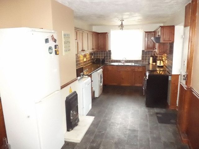  Image of 3 bedroom Terraced house to rent in Beancroft Road Castleford WF10 at Beancroft Road  Castleford, WF10 5BW