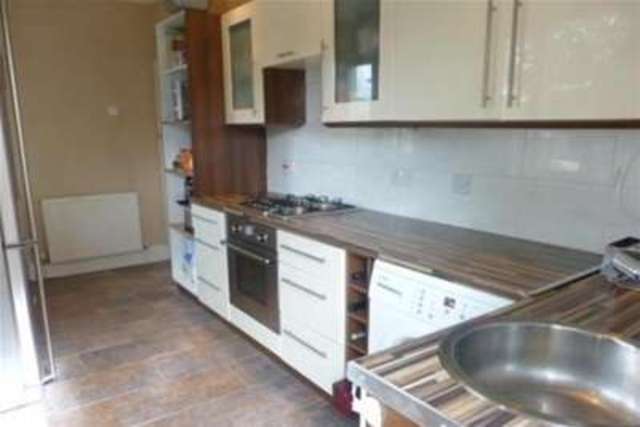  Image of 2 bedroom Bungalow to rent in Bilston Road Tipton DY4 at Tipton, DY4 0BY
