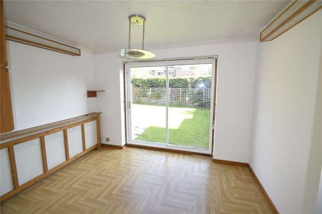  Image of 3 bedroom Detached house to rent in Bissley Drive Maidenhead SL6 at Maidenhead Berkshire Woodlands Park, SL6 3UX