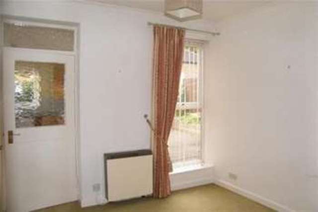  Image of 2 bedroom Flat to rent in Brampton Newcastle-under-Lyme ST5 at Newcastle, ST5 0QR