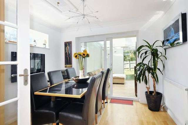  Image of 4 bedroom Detached house for sale in Broadview Gardens Worthing BN13 at Broadview Gardens  Worthing, BN13 3DZ