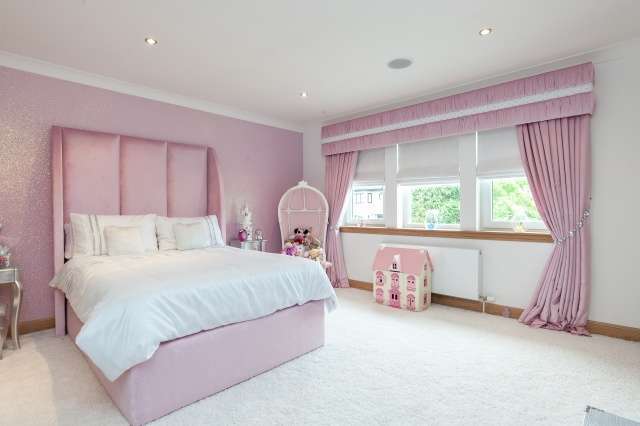  Image of 5 bedroom Property for sale in Broomcroft Road Newton Mearns Glasgow G77 at Newton Mearns, G77 5ER