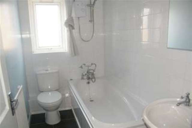  Image of 2 bedroom Terraced house to rent in Bulrush Close St. Mellons Cardiff CF3 at Cardiff, CF3 0AZ