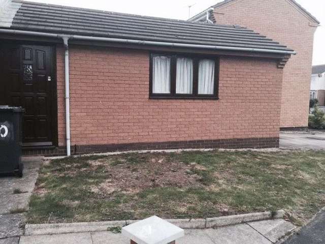  Image of 3 bedroom Semi-Detached house for sale in Cadogan Road Dosthill Tamworth B77 at Cadogan Road Dosthill Tamworth, B77 1PQ