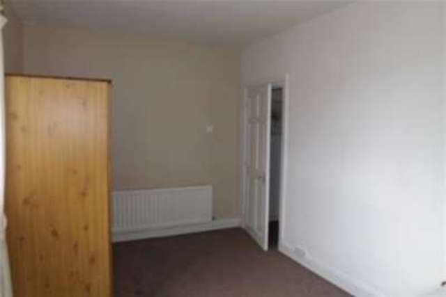  Image of 2 bedroom Flat to rent in Calderpark Street Lochwinnoch PA12 at Lochwinnoch, PA12 4AT