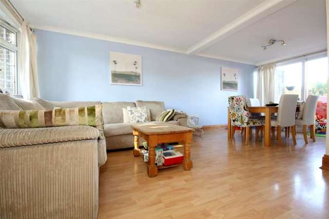  Image of 2 bedroom Detached house for sale in Cambrian Way Hemel Hempstead HP2 at Cambrian Way  Hemel Hempstead, HP2 5TA