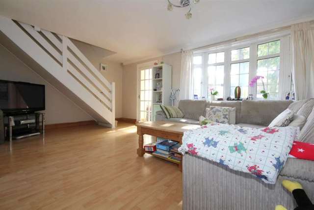  Image of 2 bedroom Detached house for sale in Cambrian Way Hemel Hempstead HP2 at Cambrian Way  Hemel Hempstead, HP2 5TA