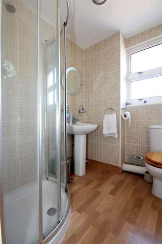 Image of 2 bedroom Detached house for sale in Cambrian Way Hemel Hempstead HP2 at Cambrian Way  Hemel Hempstead, HP2 5TA