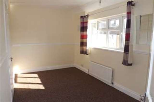  Image of 3 bedroom Detached house to rent in Cample Lane South Ockendon RM15 at South Ockendon, RM15 5RA
