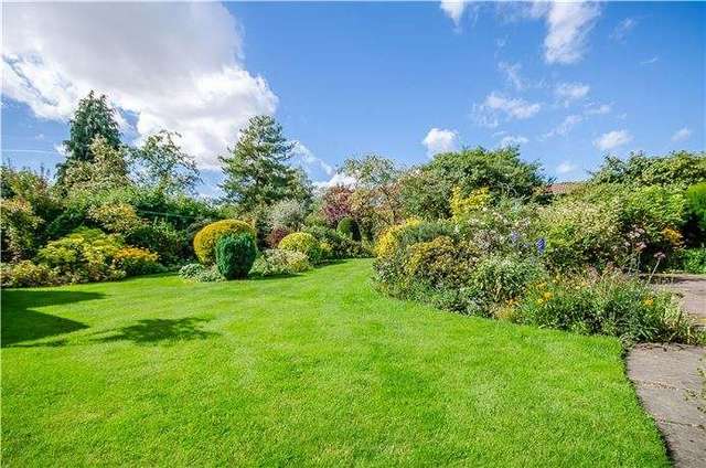  Image of 4 bedroom Detached house for sale in Cantelupe Road Haslingfield Cambridge CB23 at Haslingfield, CB23 1LU