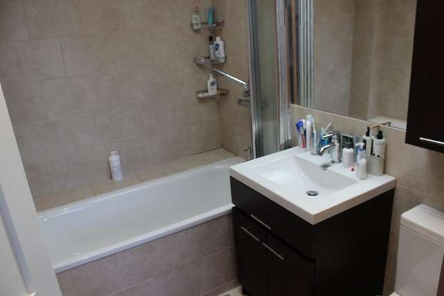  Image of 2 bedroom Apartment to rent in Castlebar Road London W5 at Castlebar Road  Ealing, W5 2DA