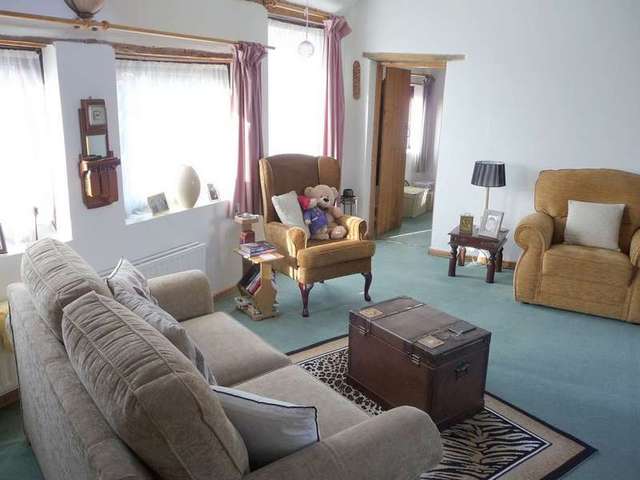  Image of 2 bedroom Detached house to rent in Chapel Street Wellesbourne Warwick CV35 at Chapel Street  Wellesbourne, CV35 9QU