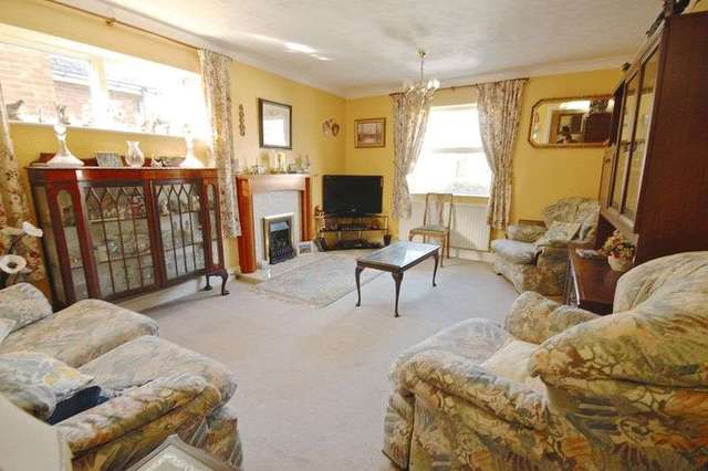  Image of 2 bedroom Flat for sale in Spa Road Weymouth DT3 at Spa Road  Weymouth, DT3 5EP