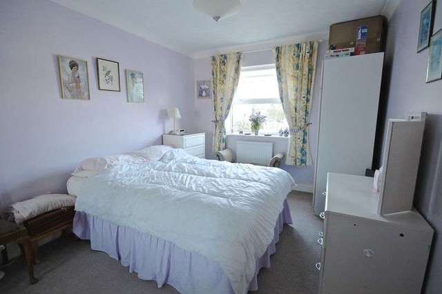  Image of 2 bedroom Flat for sale in Spa Road Weymouth DT3 at Spa Road  Weymouth, DT3 5EP