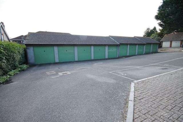  Image of 2 bedroom Flat for sale in Spa Road Weymouth DT3 at Spa Road  Weymouth, DT3 5EP