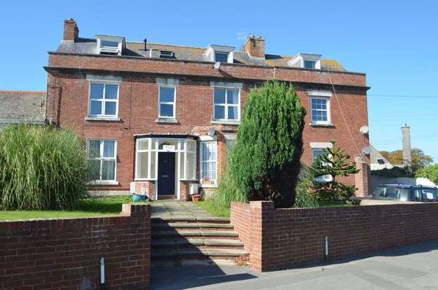 Image of 1 bedroom Flat for sale in Chickerell Road Chickerell Weymouth DT4 at Chickerell Road  Weymouth, DT4 0QU
