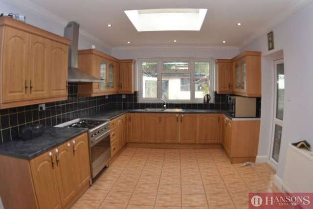  Image of 5 bedroom Detached house to rent in Christchurch Road Ilford IG1 at Christchurch Road  Ilford, IG1 4QY